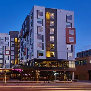 moxy-denver-cherry-creek.seedenverhotels.com/