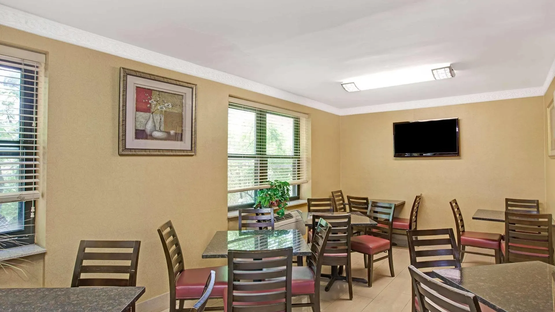 Days Inn By Wyndham Brooklyn New York