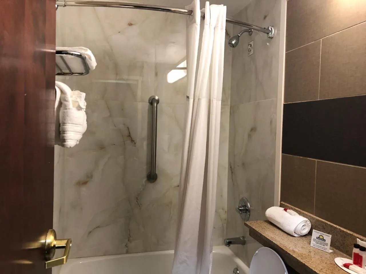 Days Inn By Wyndham Brooklyn New York