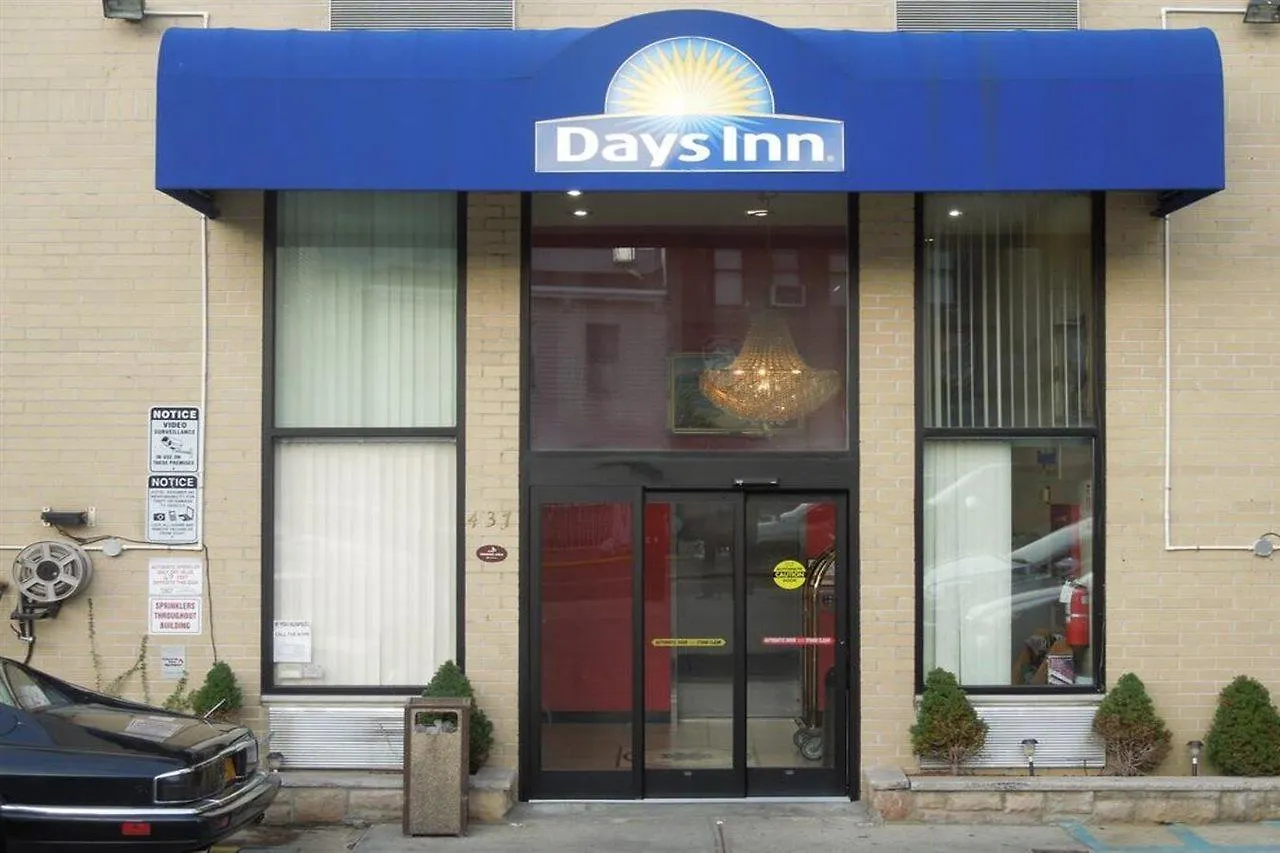 ** Hotel Days Inn By Wyndham Brooklyn New York United States