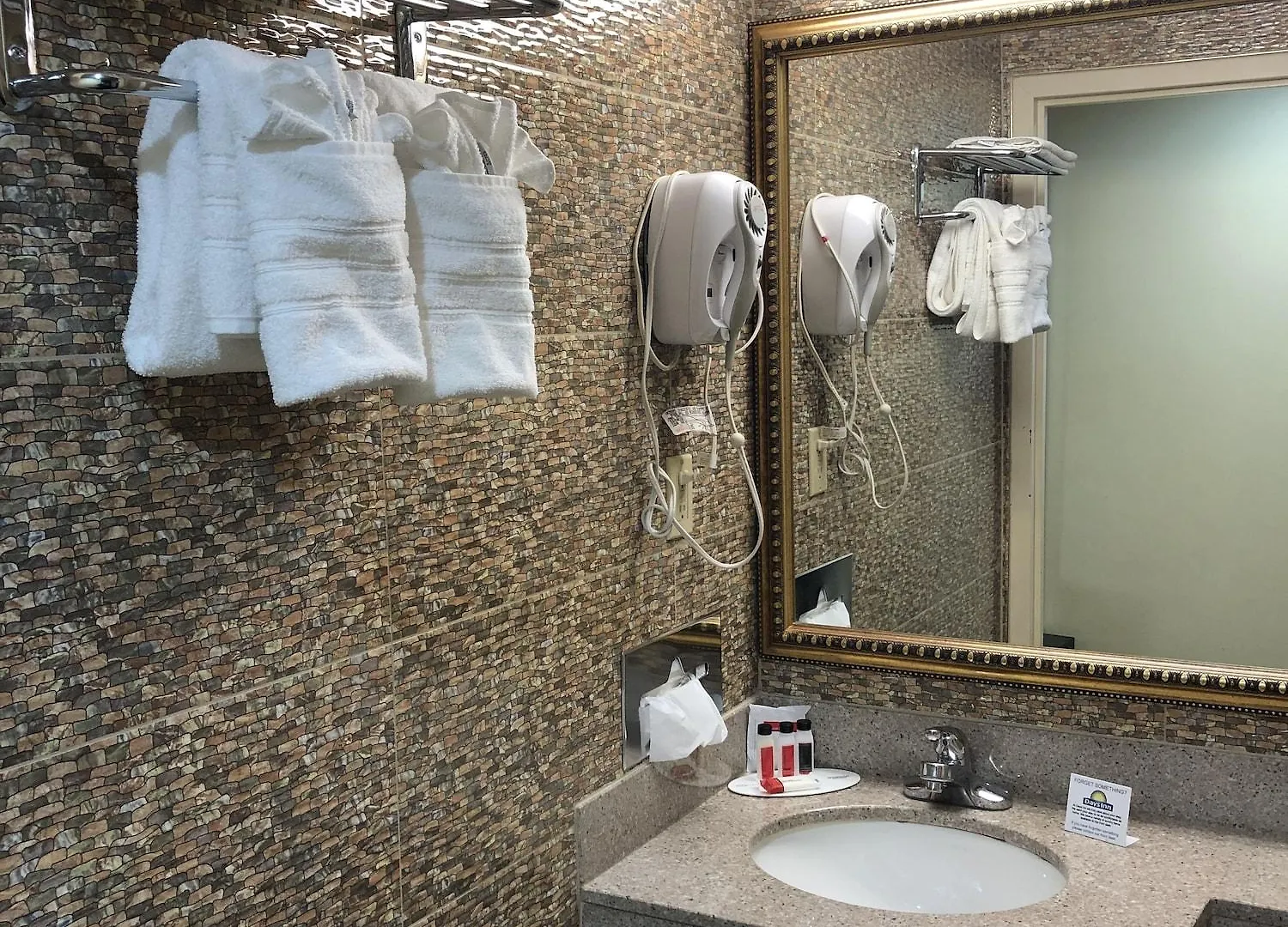 Hotel Days Inn By Wyndham Brooklyn New York