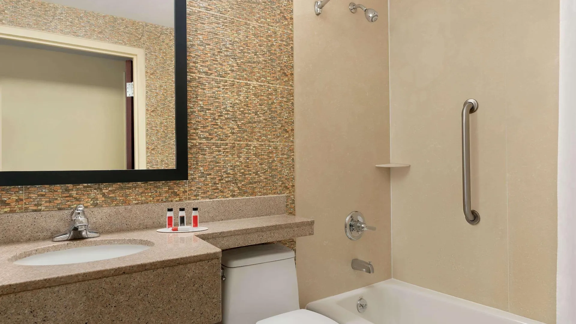 ** Hotel Days Inn By Wyndham Brooklyn New York United States